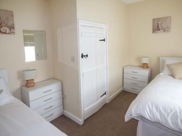 Ty Twt Villa Burry Port Exterior photo